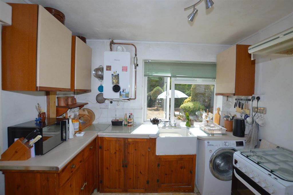 Property photo 2 of 15 16 Crane Park Road Kitchen.Jpg