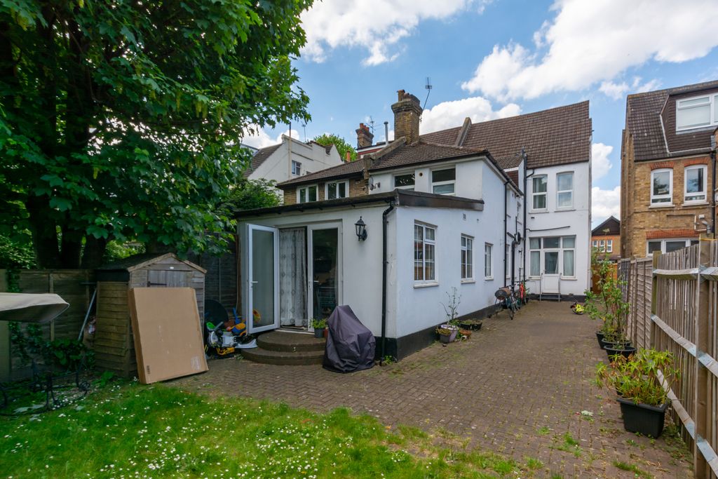 Property photo 3 of 8