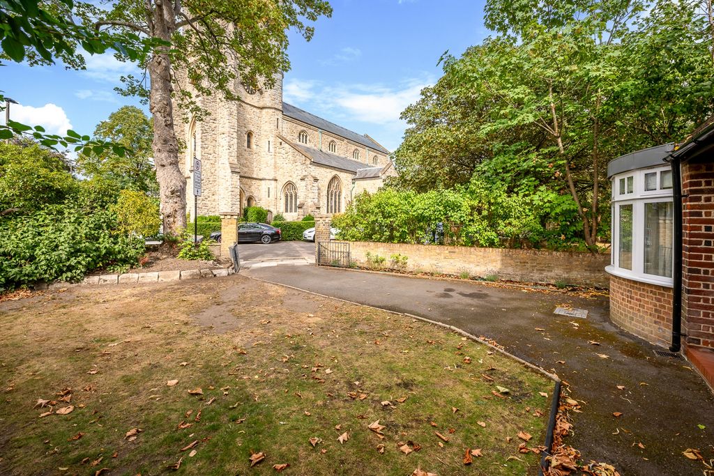 Property photo 2 of 23 Photo 25