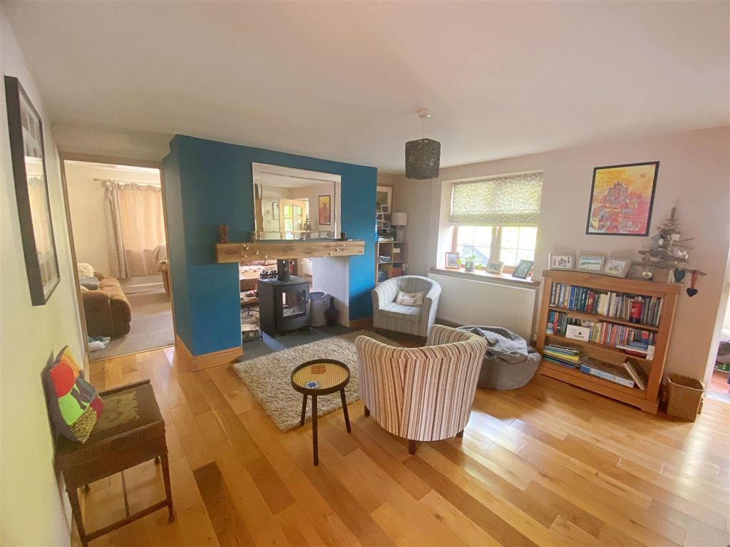 Property photo 3 of 29 Image00023.Jpeg