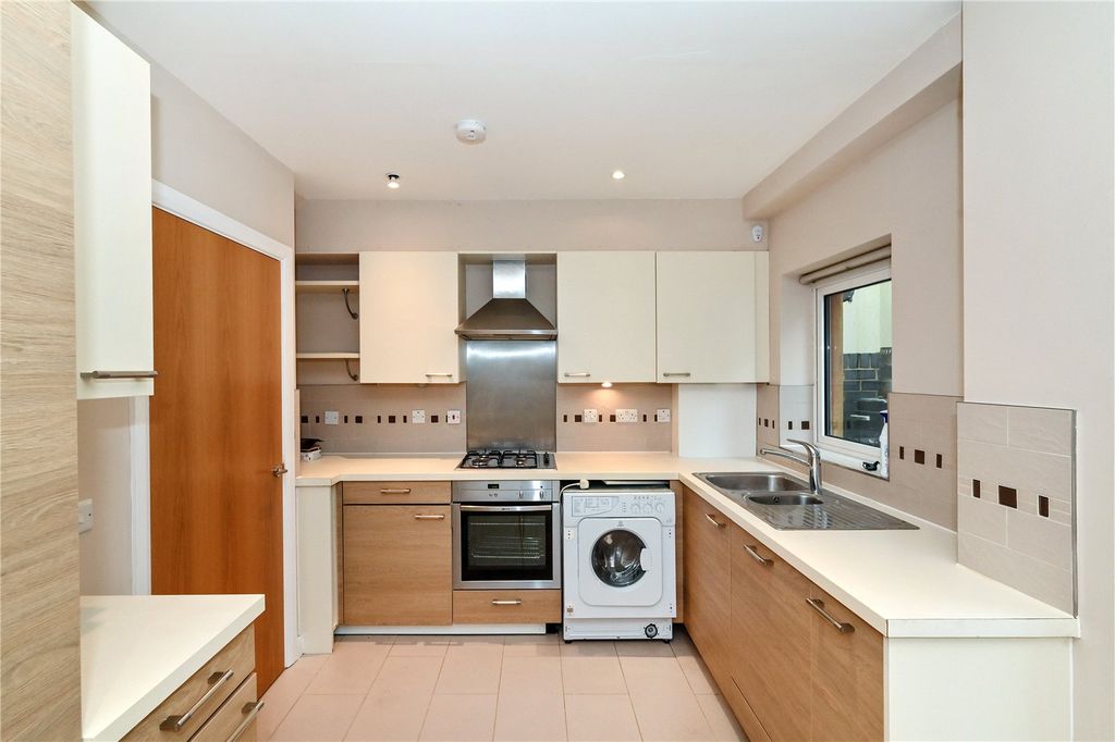 Property photo 3 of 15 Picture No. 04