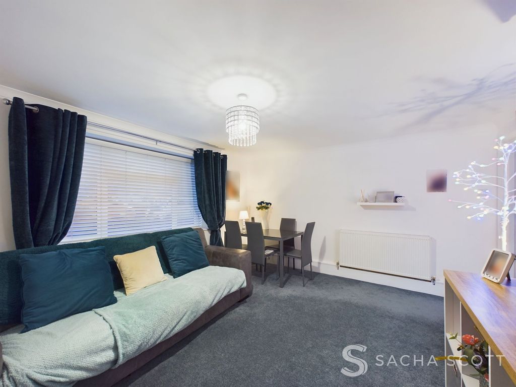 Property photo 2 of 11 Lounge / Diner