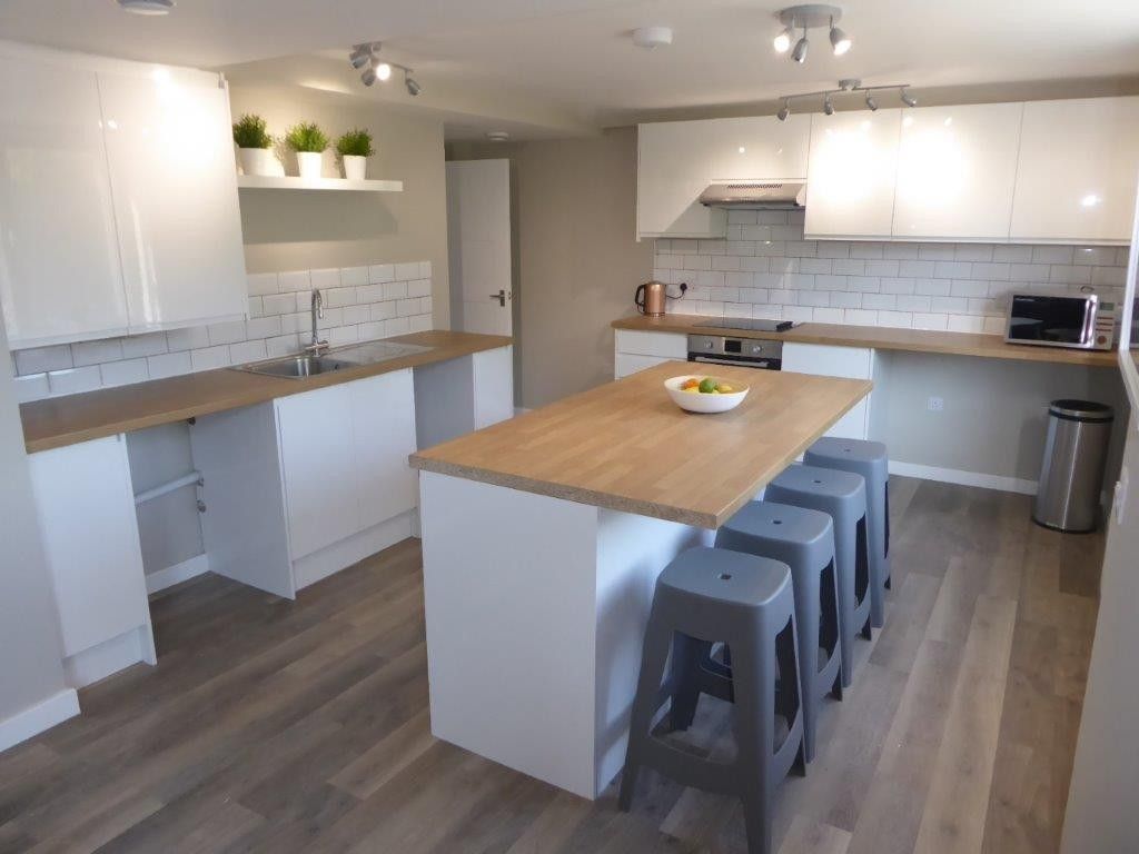 Property photo 1 of 27 Main (Main)