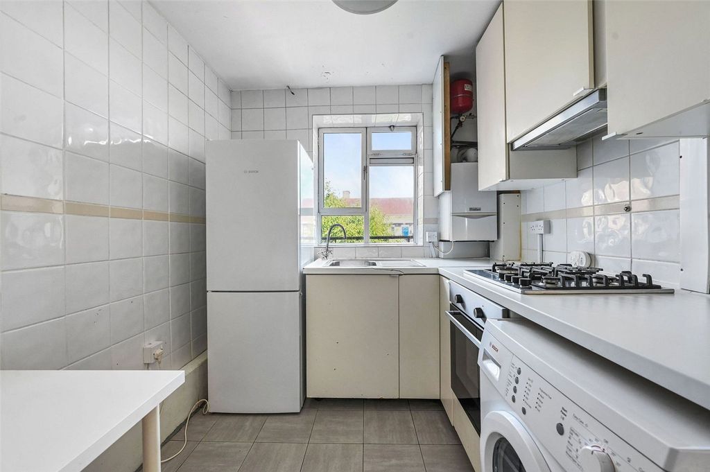 Property photo 3 of 9 Turnbull House N1