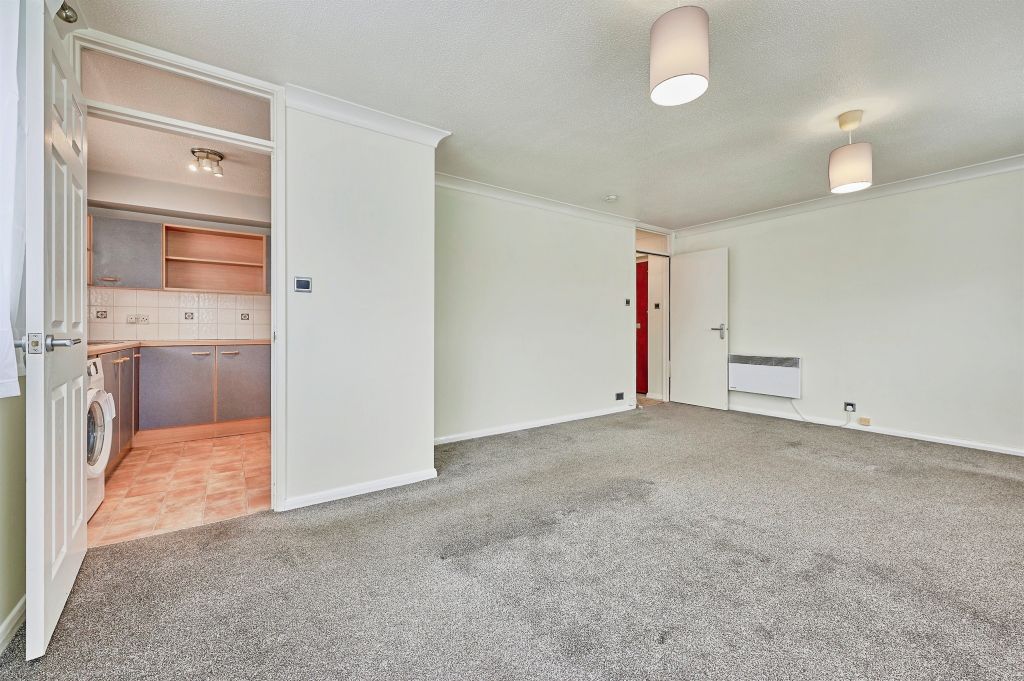 Property photo 3 of 6