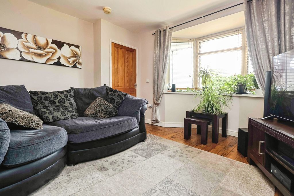Property photo 2 of 27 Pbox-Img.Jpg
