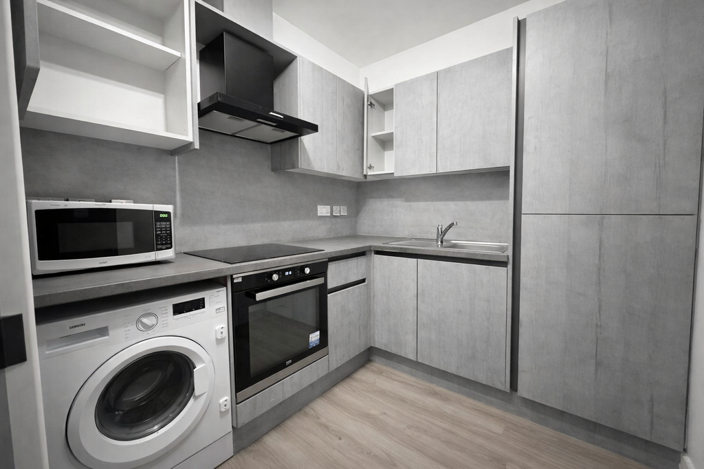 Property photo 1 of 3