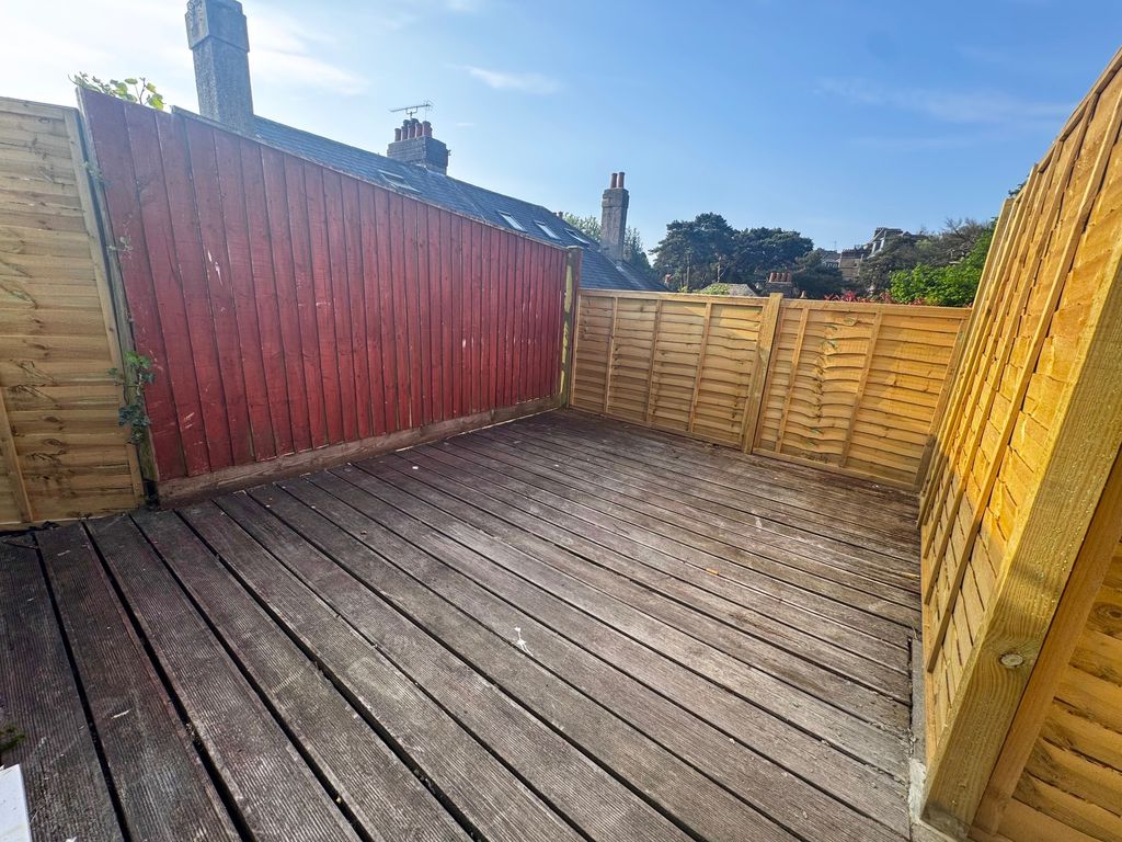 Property photo 3 of 17 Image