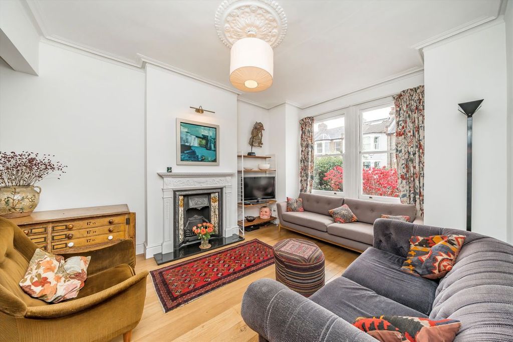 Property photo 3 of 8