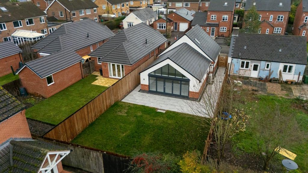 Property photo 2 of 36