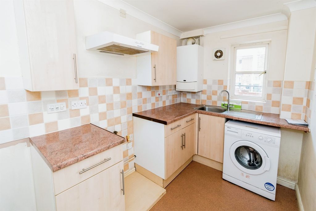 Property photo 2 of 15
