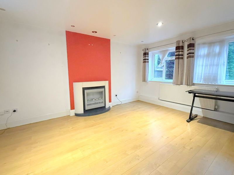 Property photo 2 of 12 Photo 5