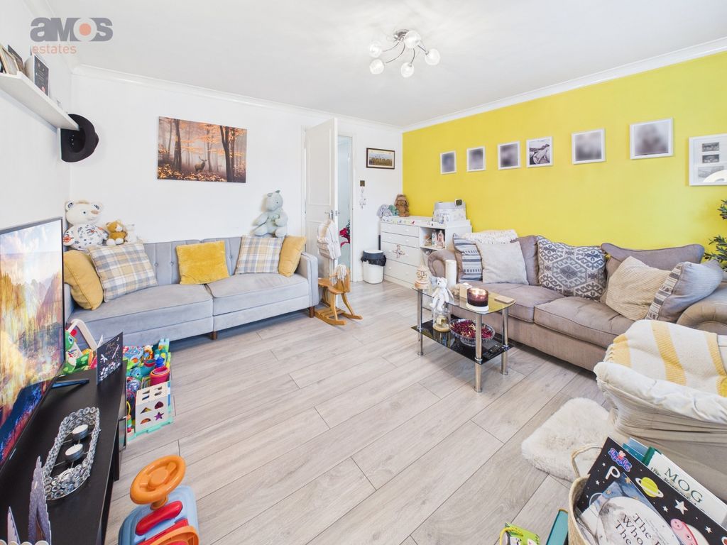 Property photo 2 of 16 4973094