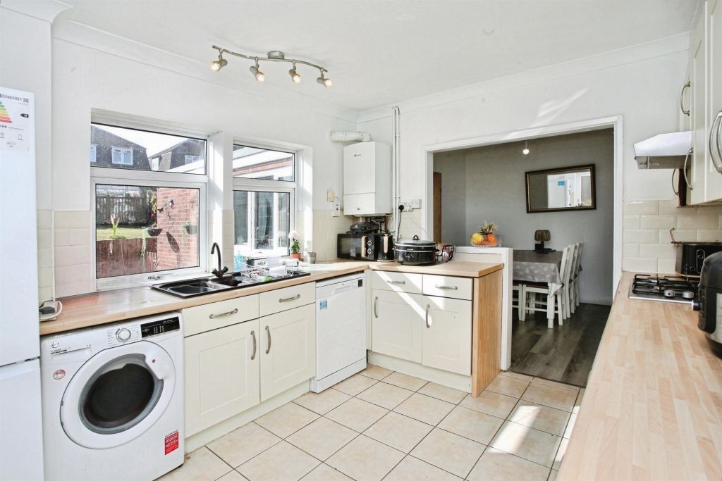 Property photo 3 of 14