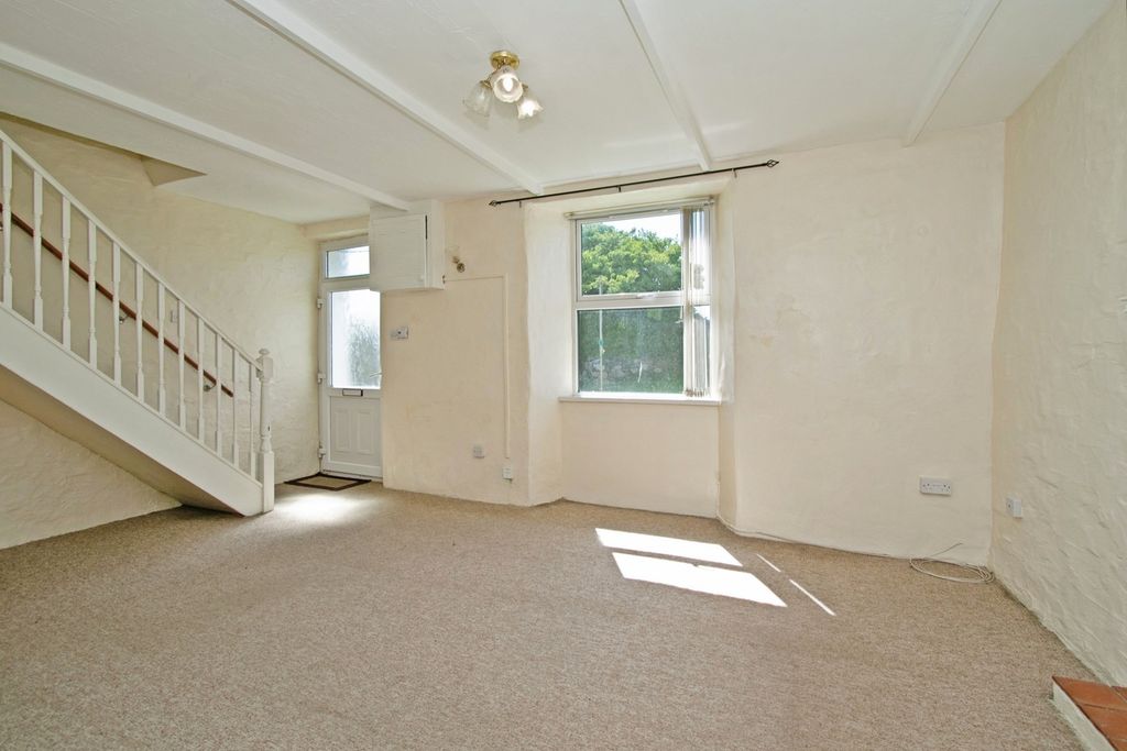 Property photo 2 of 18 Pbox-Img.Jpg