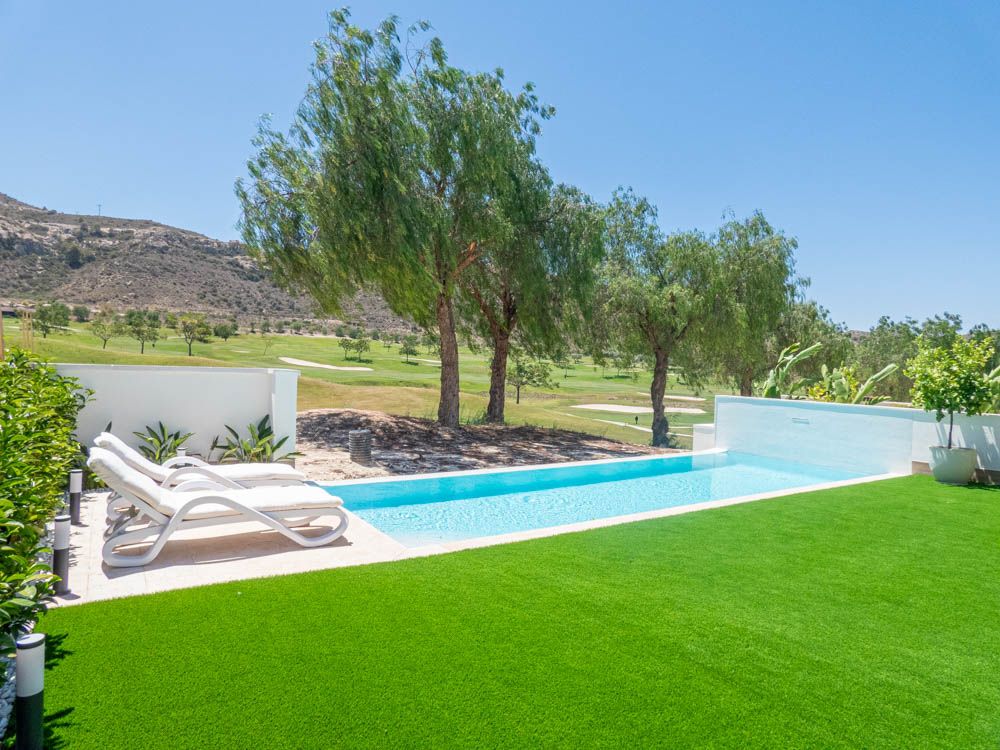 Property photo 3 of 42