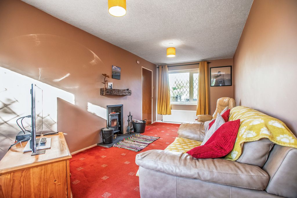 Property photo 3 of 19