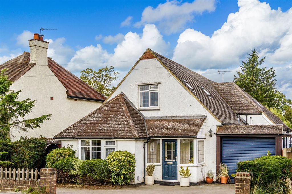 Property photo 1 of 21 Christ Church Road (7).Jpg