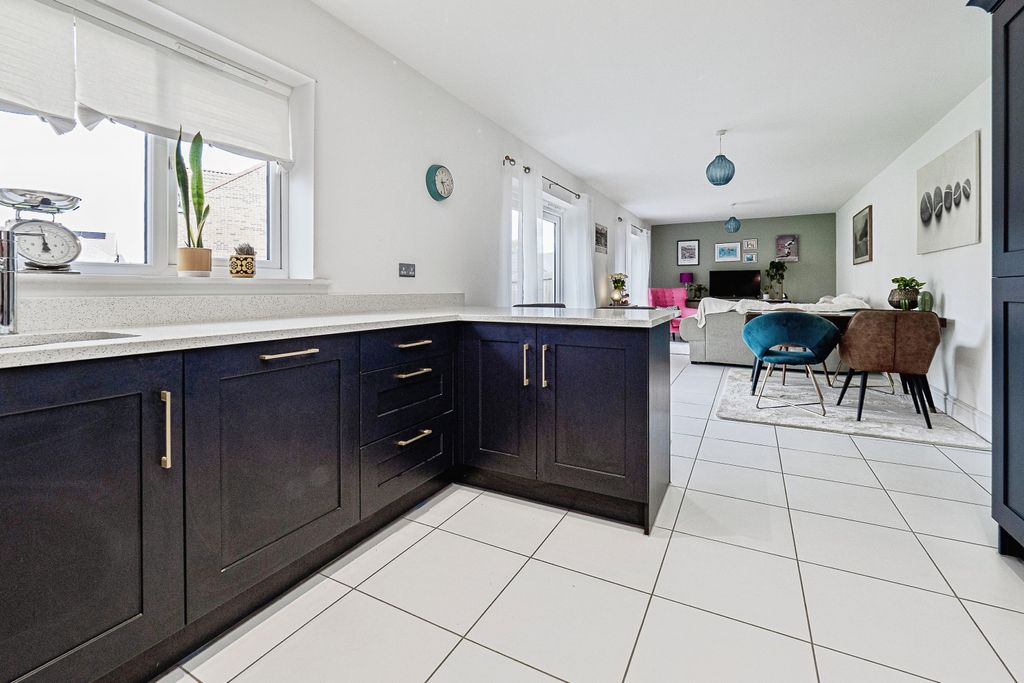 Property photo 2 of 21 Photo #2