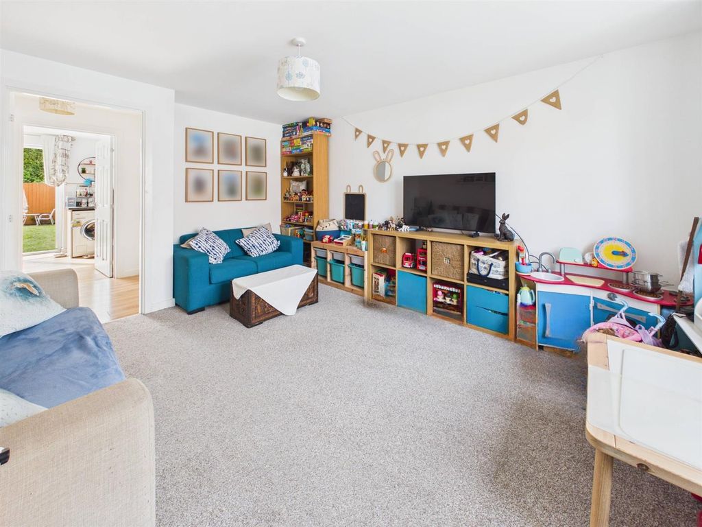 Property photo 2 of 11