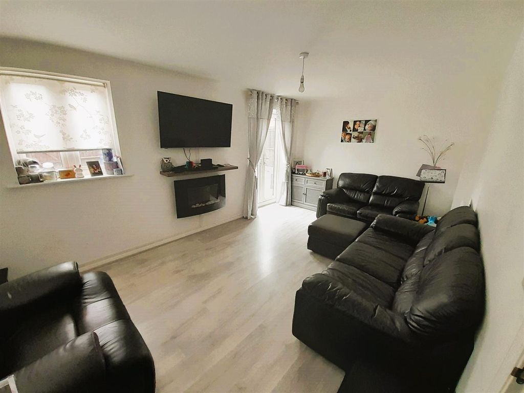 Property photo 3 of 18 Lounge 1.Jpg