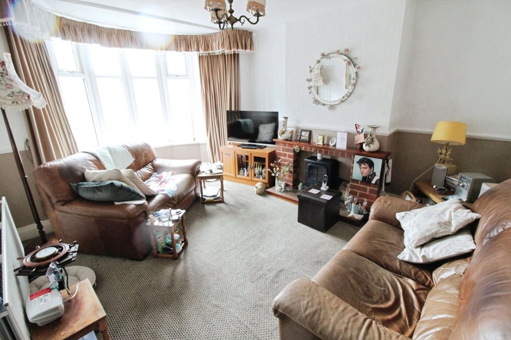 Property photo 3 of 10 Picture No. 01