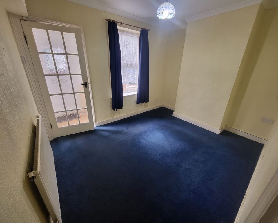 Property photo 2 of 23