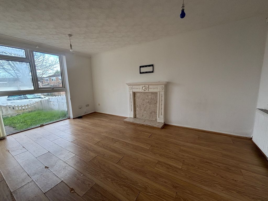 Property photo 3 of 8 Image