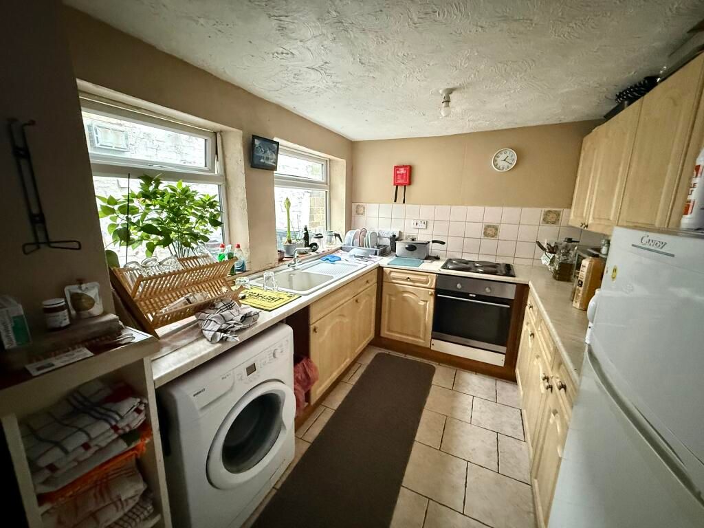 Property photo 1 of 5