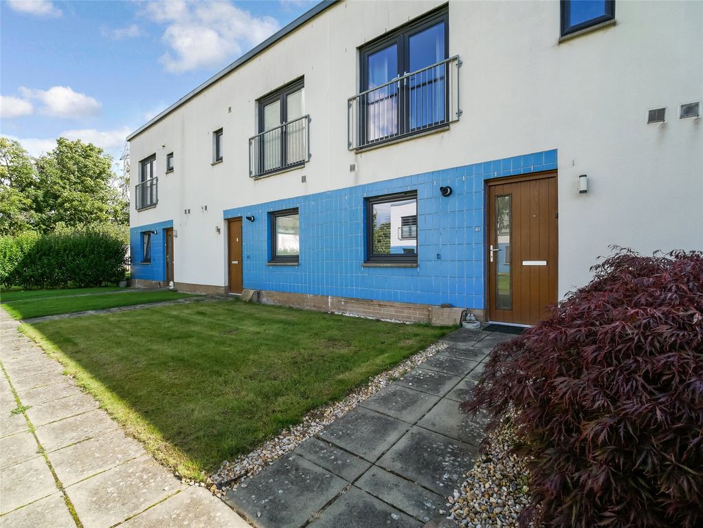 Property photo 1 of 18 External
