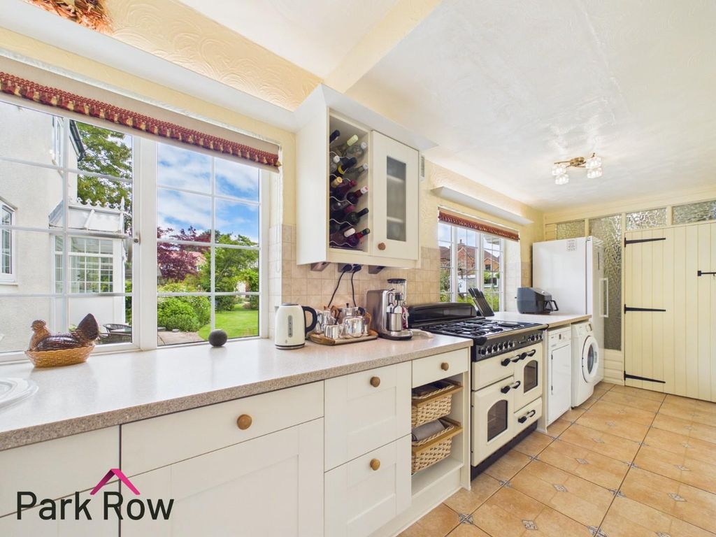 Property photo 2 of 49