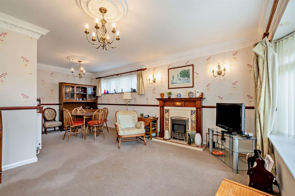 Property photo 3 of 15 Sitting Room/Dining Room