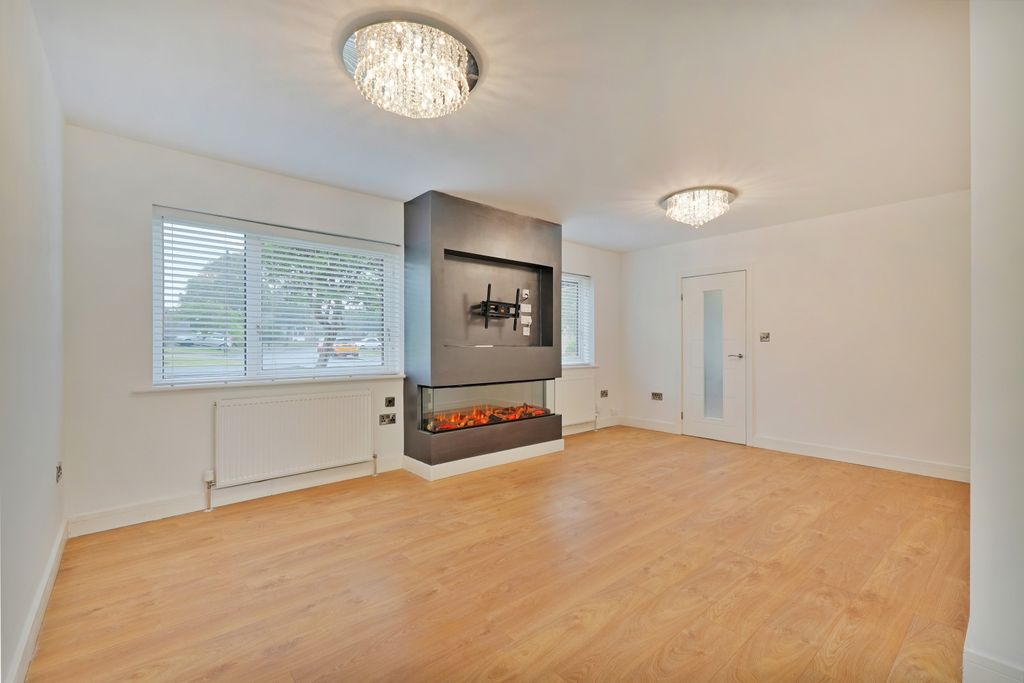 Property photo 3 of 24 Living Room