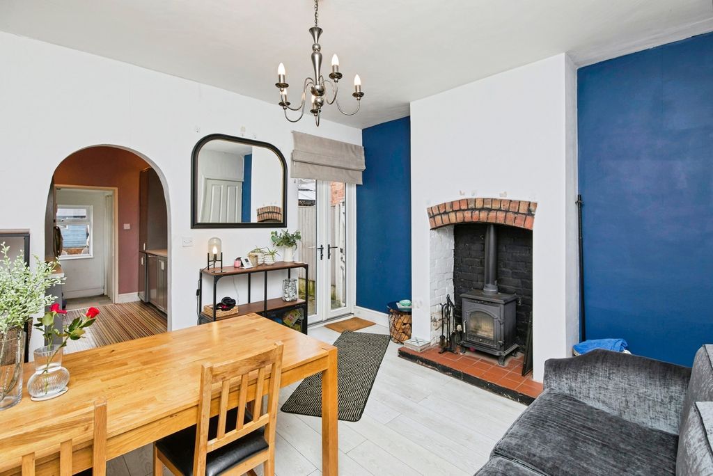Property photo 3 of 19 Pbox-Img.Jpg