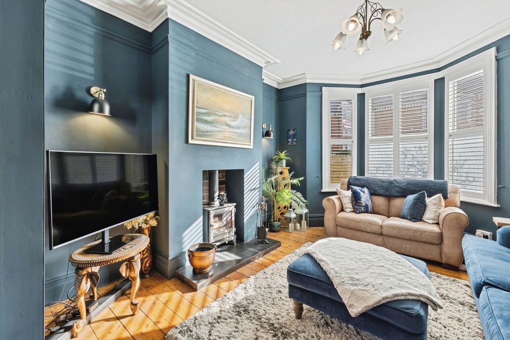 Property photo 2 of 23 Pbox-Img.Jpg