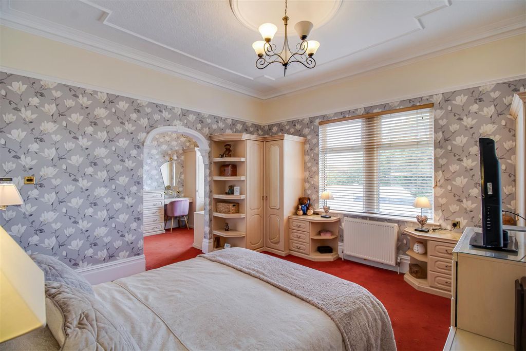 Additional image 10 of 3 bed detached house for saleWakefield Road, Earlsheaton, Dewsbury WF12
