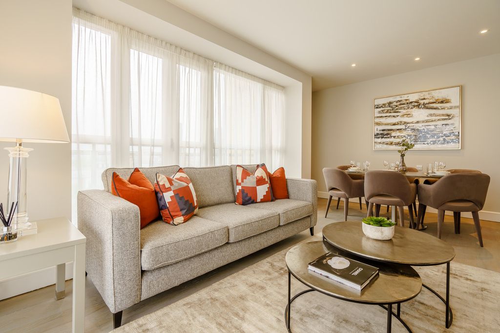 Property photo 2 of 21