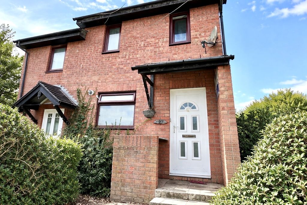 Property photo 1 of 11 External