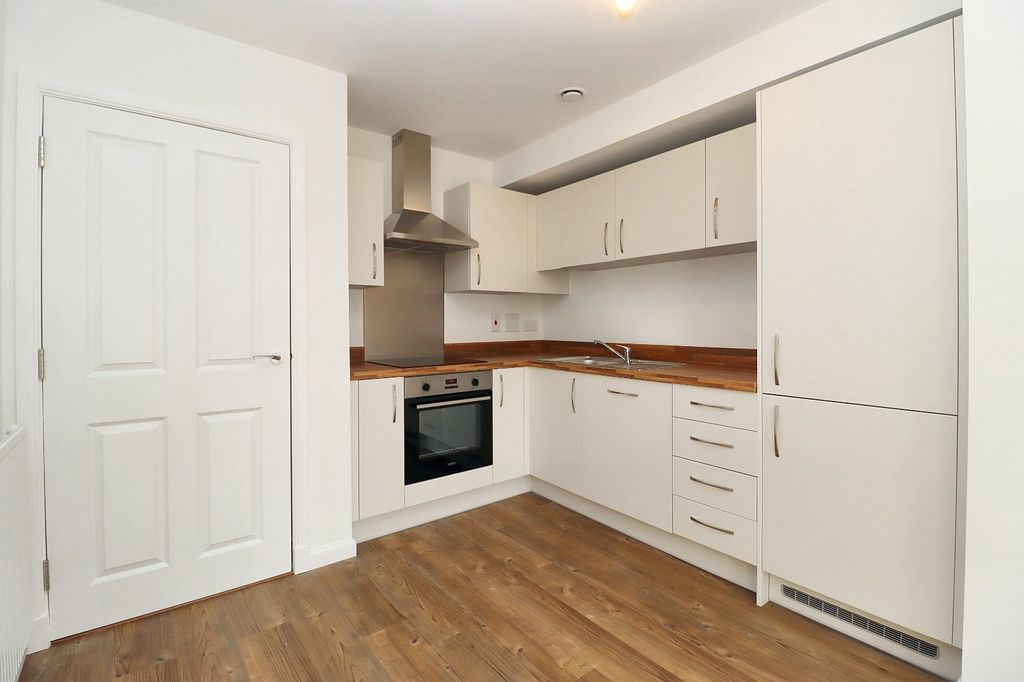 Property photo 3 of 18 Photo 3