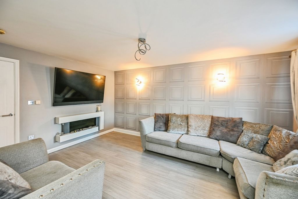 Property photo 2 of 18 Pbox-Img.Jpg