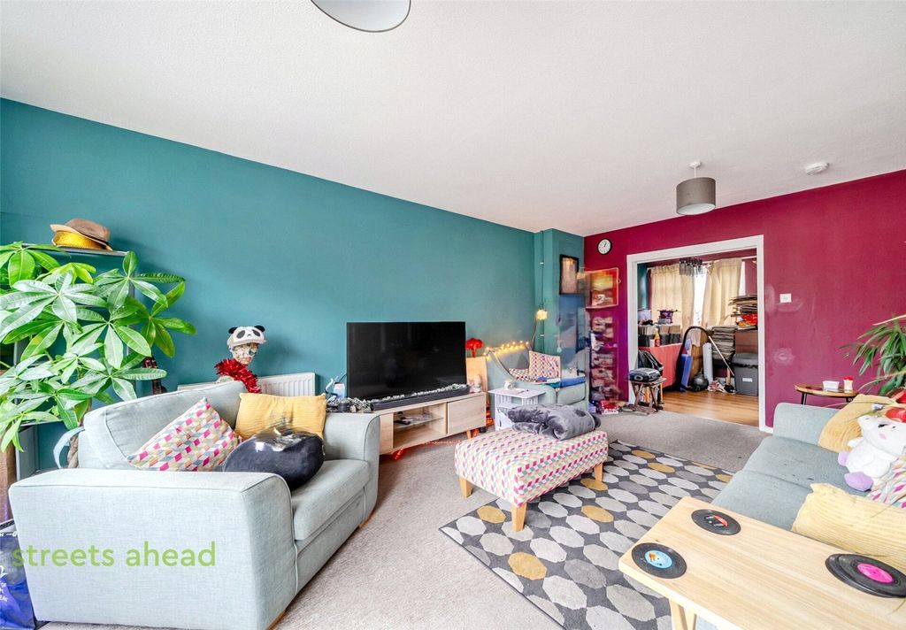 Property photo 2 of 16 Picture No. 28