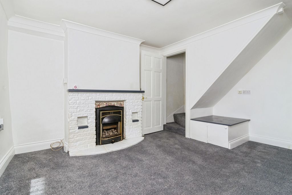 Property photo 3 of 16 Pbox-Img.Jpg