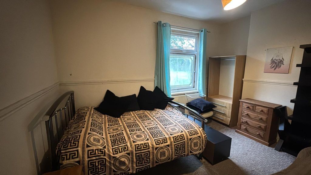 Property photo 1 of 4