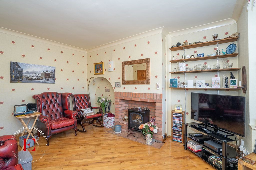 Property photo 2 of 18