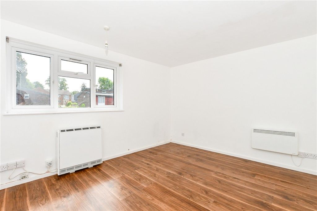 Property photo 3 of 5 Bedroom