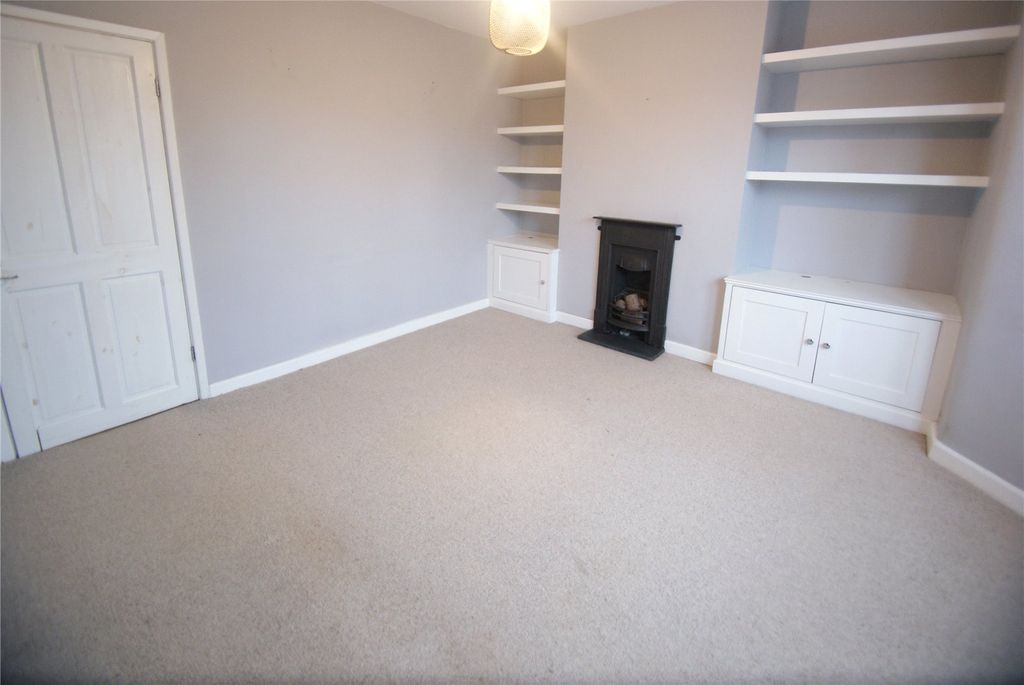 Property photo 2 of 6 Picture No. 06