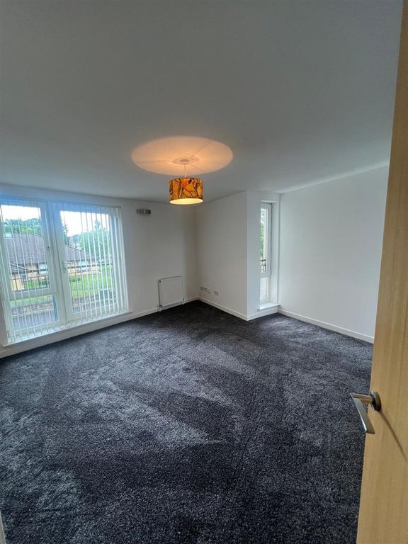 Property photo 2 of 10 3Adc4311-2E40-4B8F-A8Da-Bb8c9Bf2d9d0.Jpg
