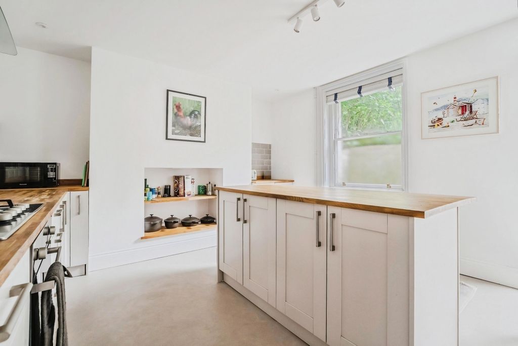 Property photo 3 of 15 West 15 Kitchen Use