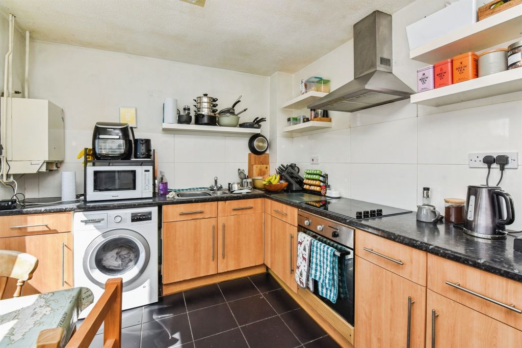 Property photo 2 of 20