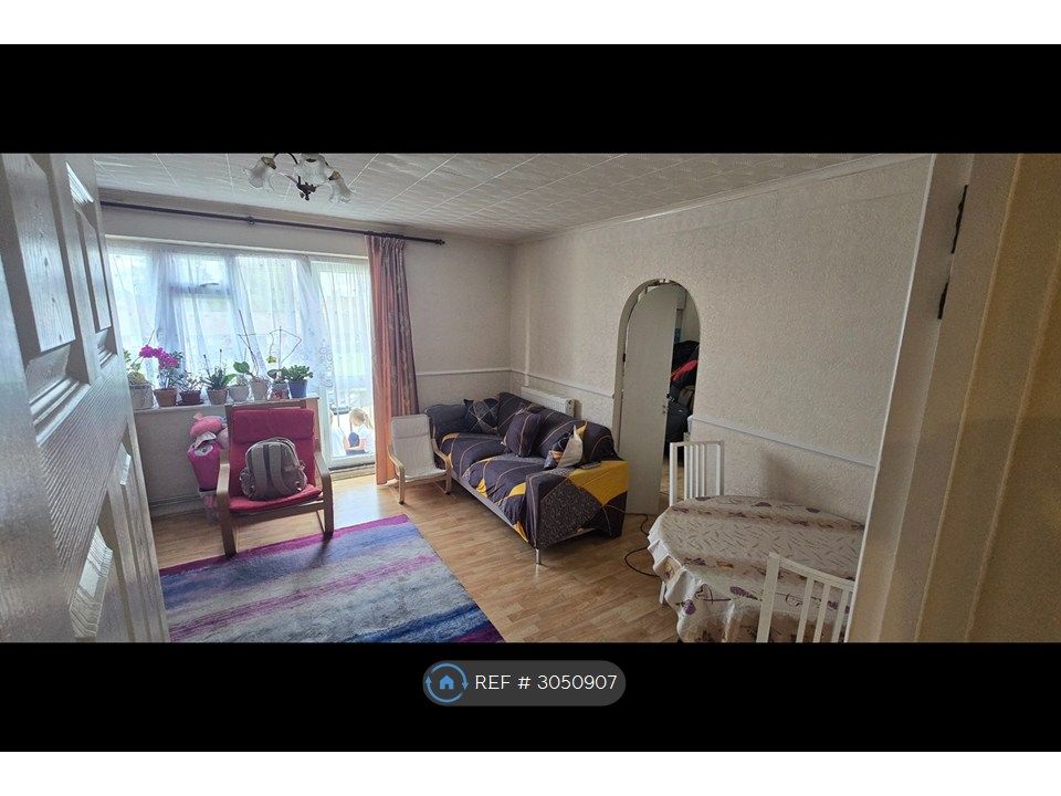 Property photo 2 of 28